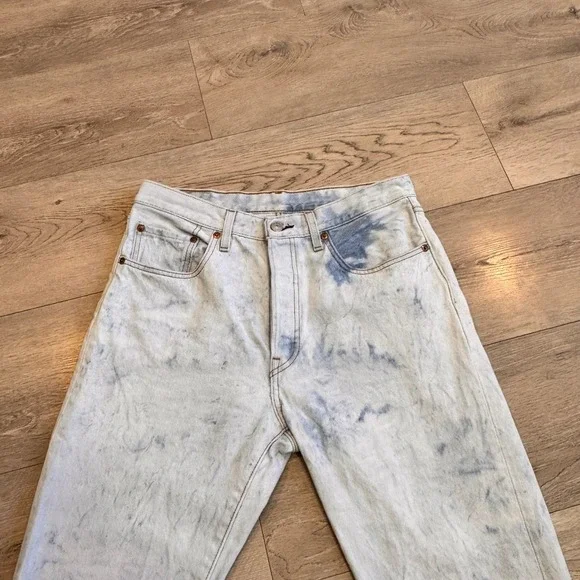 Levi's 501 Jeans Acid Wash Denim Straight Leg Women's Size 30 - Picture 4 of 8